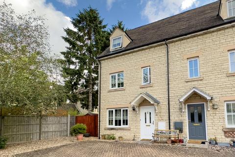 3 bedroom end of terrace house for sale, Westcote Close, Witney, Oxfordshire, OX28