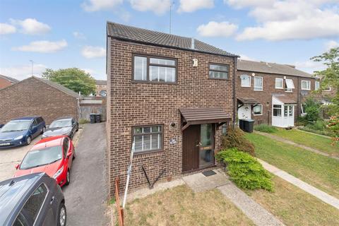 3 bedroom end of terrace house for sale, Apsledene, Gravesend, Kent