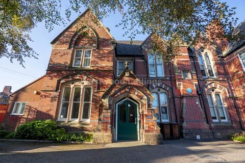 2 bedroom flat to rent, Sugden House, Stockwell Street