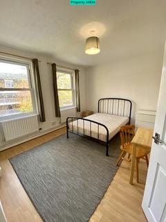 3 bedroom flat to rent, Lilford Road, London, SE5 9DZ