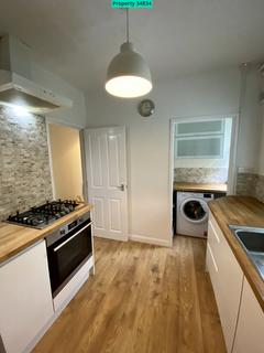 3 bedroom flat to rent, Lilford Road, London, SE5 9DZ