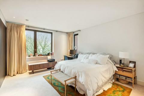 3 bedroom flat to rent, Thornwood Lodge, Thornwood Gardens, Kensington, London