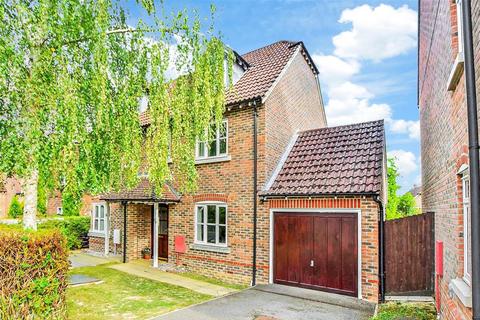 3 bedroom semi-detached house for sale, Willetts Way, Loxwood, West Sussex