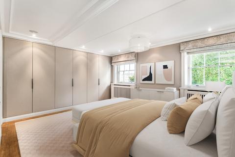 3 bedroom flat to rent, Onslow Square, South Kensington, London