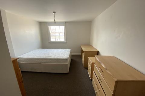 6 bedroom flat to rent, 10 North Street, Brighton BN1