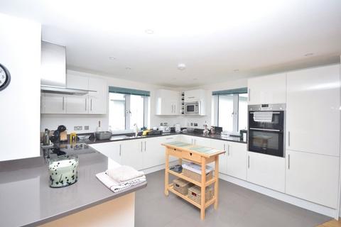 2 bedroom apartment to rent, Wadebridge, Cornwall