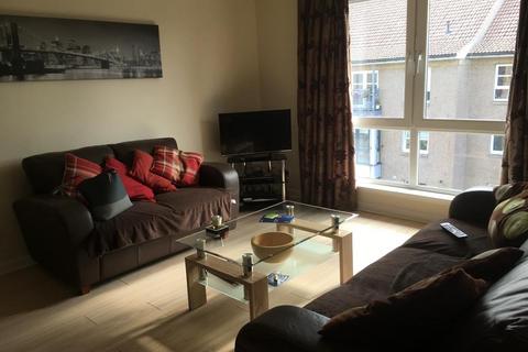 2 bedroom apartment to rent, Bothwell Road, Aaberdeen, AB24