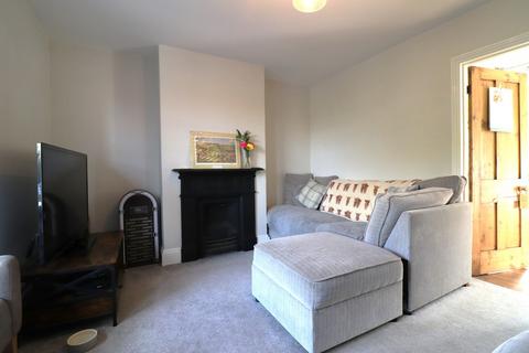 2 bedroom terraced house to rent, Meadow View, ROTHERFIELD