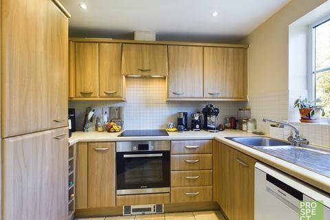 2 bedroom apartment to rent, Kingswood Close, Camberley, Surrey, GU15