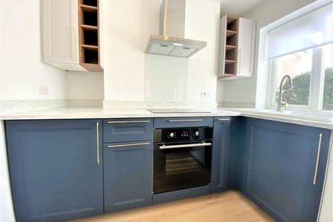 3 bedroom semi-detached house to rent, Prospect Avenue, Pudsey