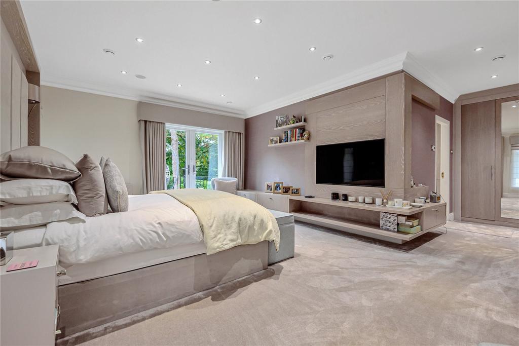 Main Bedroom