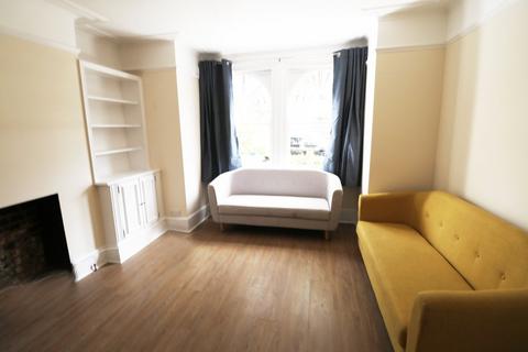 4 bedroom terraced house to rent, Richmond Avenue, Wimbledon, London, SW20