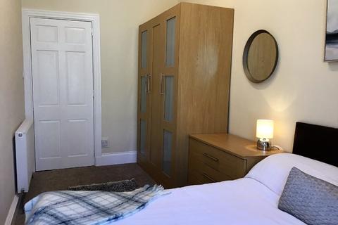 2 bedroom flat to rent, Holburn Street, City Centre, Aberdeen, AB10