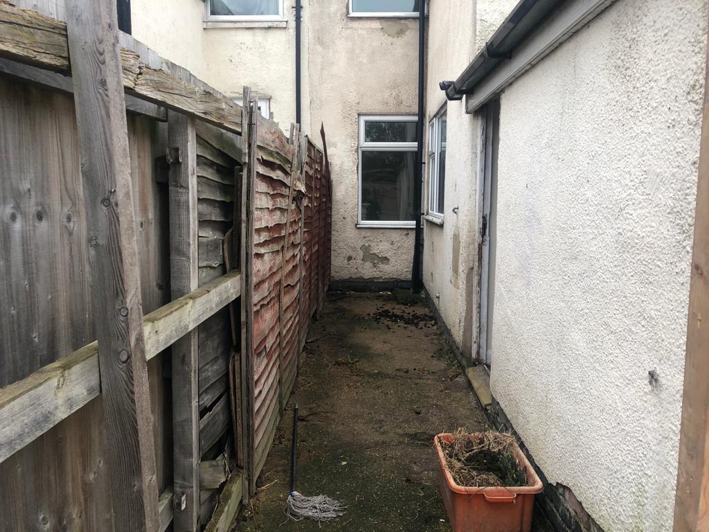 74 Rutland Street 3 bed terraced house to rent £400 pcm (£92 pw)