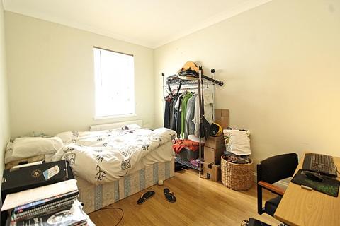 4 bedroom terraced house to rent - Dawlish Road, London, E10 6QN