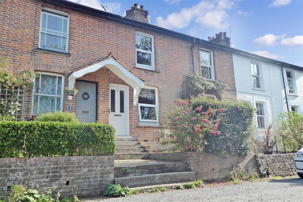 Fairglen Road, Wadhurst, East Sussex 2 bed terraced house £350,000