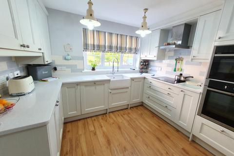 4 bedroom detached house for sale, Bridport