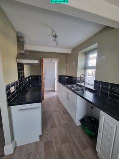 2 bedroom end of terrace house to rent, Birkenshaw Lane, Birkenshaw, Bradford, BD11 2HQ