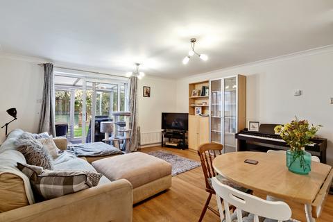 2 bedroom terraced house to rent, Stowage, London, SE8