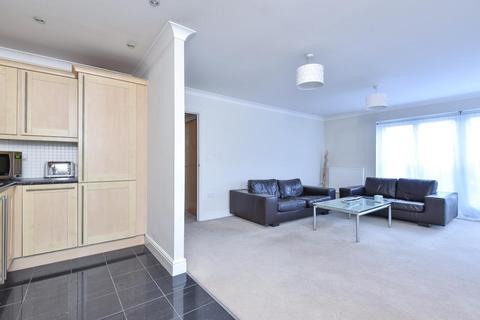 2 bedroom apartment to rent, Castlegate Road,  Richmond,  TW9