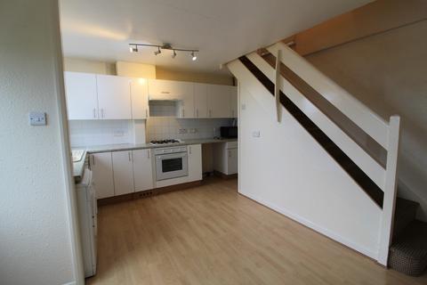 3 bedroom end of terrace house to rent, Regents Park