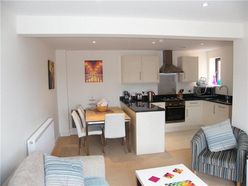 Kitchen/Dining Area