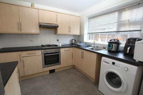 3 bedroom terraced house to rent, Eaton Mews, Eaton Road Handbridge