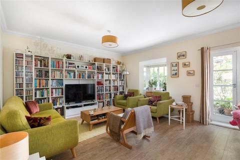 1c Robson Road, London, SE27 9LA