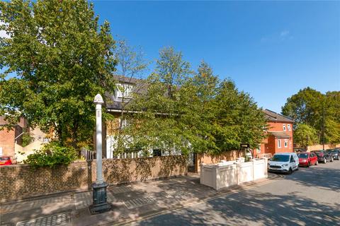 1c Robson Road, London, SE27 9LA