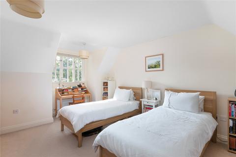 1c Robson Road, London, SE27 9LA