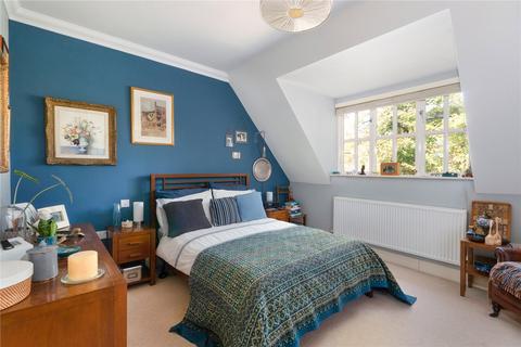1c Robson Road, London, SE27 9LA