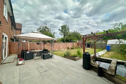 4 bedroom semi-detached house for sale, Thaxted Way, Waltham Abbey