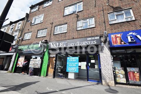 Studio to rent, Romford Road, London, E7