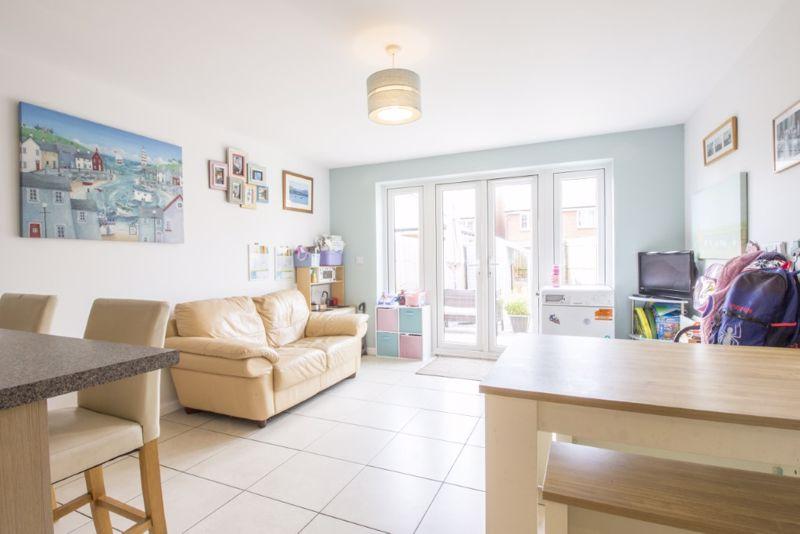 34 Seymour Way Magor REF00009680 3 bed terraced house £235,000