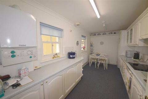 3 bedroom flat for sale - 9 Wimbledon Court, St. Florence Parade, Tenby, Dyfed, SA70