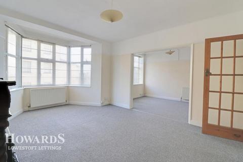 2 bedroom flat to rent, Stradbroke House High Street, Lowestoft