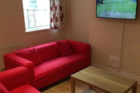 3 bedroom house share to rent - GRISTHORPE ROAD