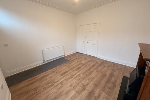 2 bedroom terraced house to rent, New Hey Road, Bradford BD4