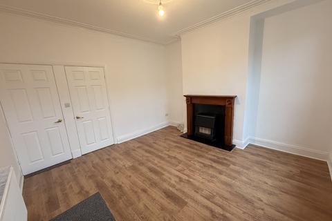 2 bedroom terraced house to rent, New Hey Road, Bradford BD4