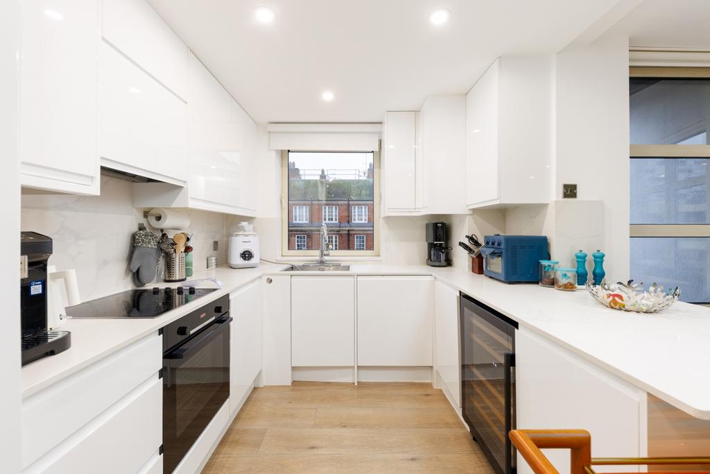 Kitchen (2)