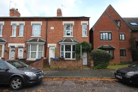 3 bedroom end of terrace house to rent, The Grove, Kettering NN15