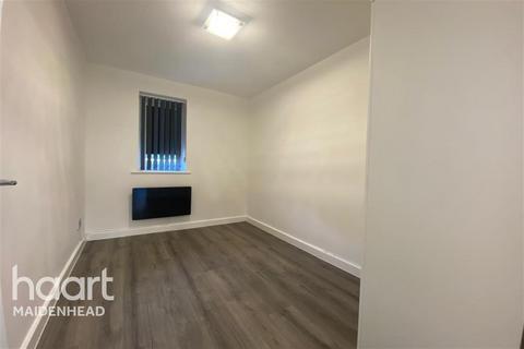 2 bedroom flat to rent, Walpole Road, SL1 6PQ