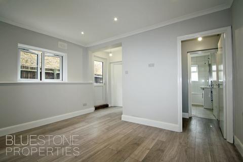 2 bedroom ground floor flat to rent, Alexandra Road, Croydon