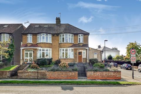 122 Clay Hill, Enfield, EN2 9AE