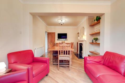 122 Clay Hill, Enfield, EN2 9AE