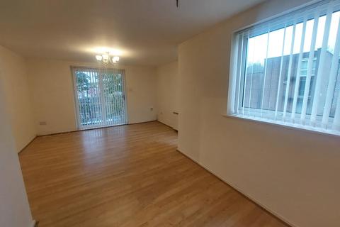 2 bedroom flat to rent, Hill View Court, Astley Bridge, Bolton, BL1