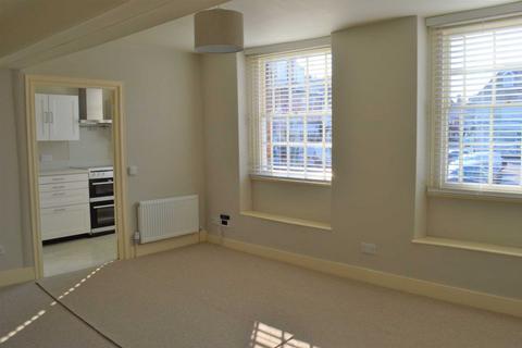 1 bedroom flat to rent, High Street, Highworth