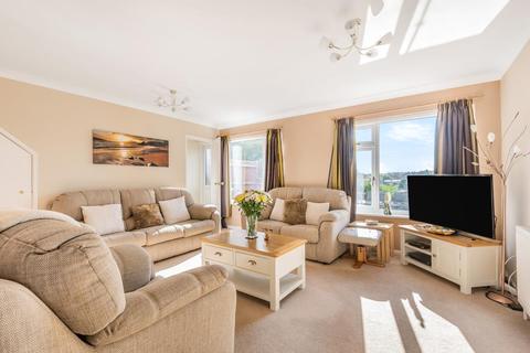 29 Birch Way, Chesham, HP5 3JL