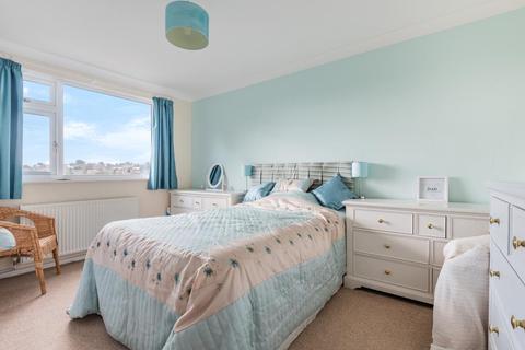 29 Birch Way, Chesham, HP5 3JL