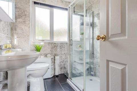29 Birch Way, Chesham, HP5 3JL